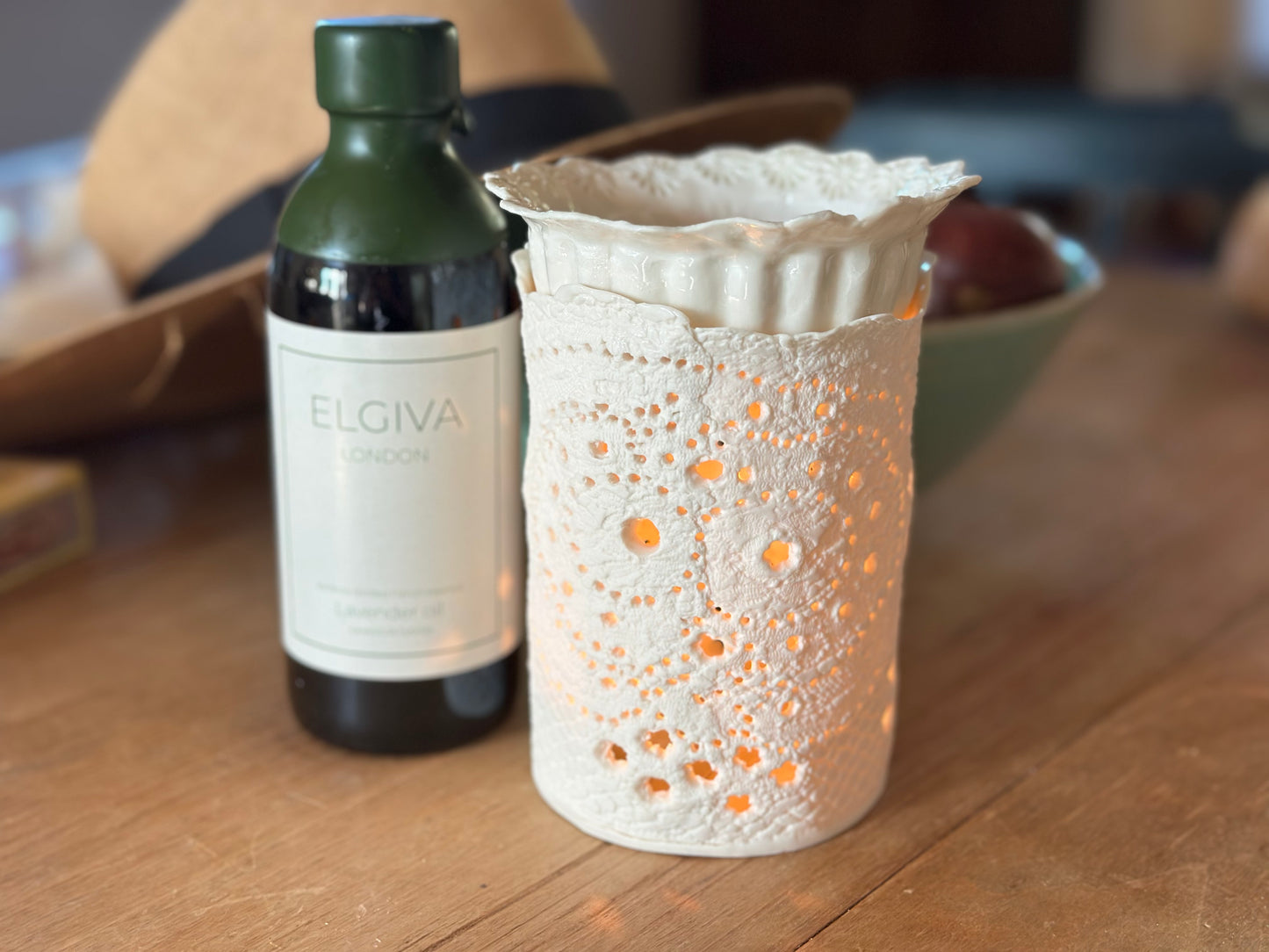 Handmade Porcelain Oil Burner/Decorative Candle Holder