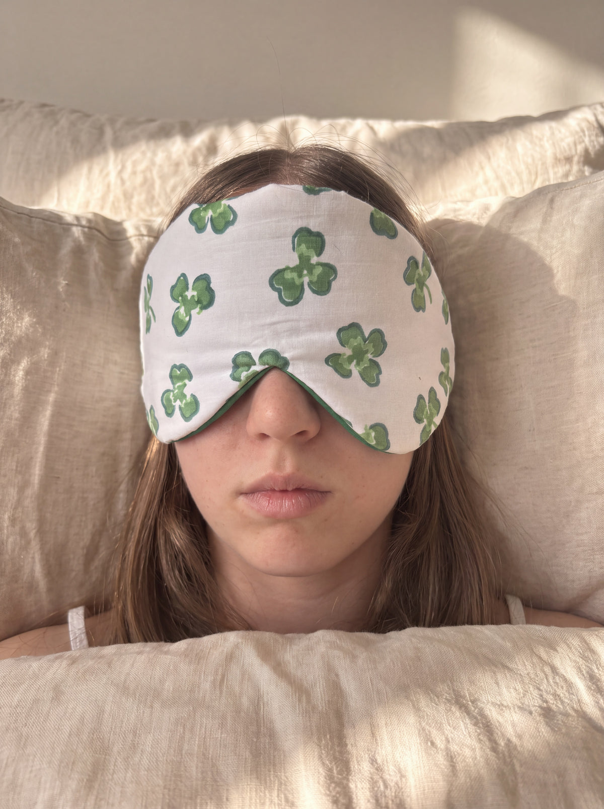 The Elgiva Silk Sleep Mask (Clover)
