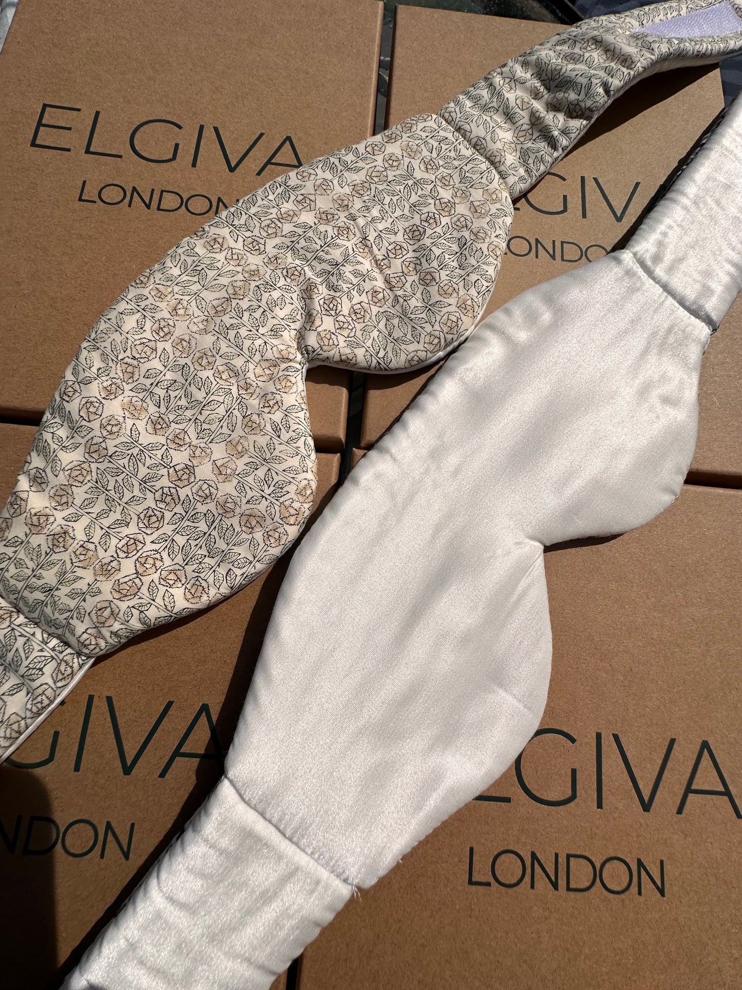 Elgiva sleep mask with Silk satin inner, four layers of thick pure cotton bamboo padding, pure cotton outer
Breathable, outer in LIberty print Sleeping Rose
