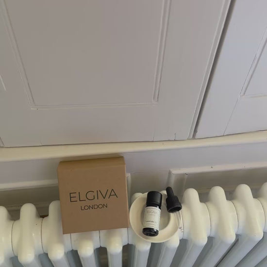 Elgiva Gift Box with 10ml lavender oil #lavandulahybrida , a ceramic fragrance/vapour ring for radiators and lamps and a mini pipette